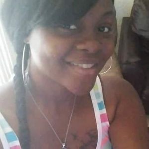 Meet your Posher, Malika